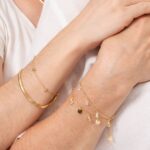 PULSEIRA MEDALHA E TIFFANY BANHADO A OURO
